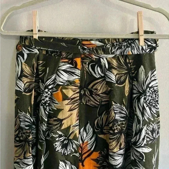 PIT Amsterdam Dark Green Floral Midi Skirt - Picture 2 of 6